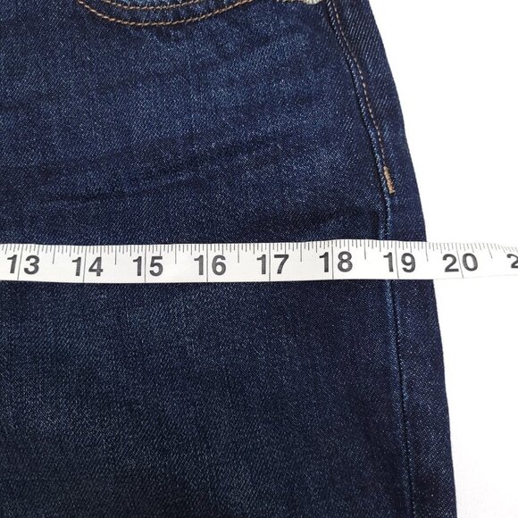 Old Navy Womens High Rise Button Fly Cropped Jeans Size 4P Straight Leg - Picture 4 of 10